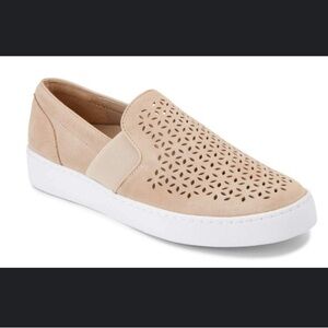 Vionic Women's Kani Beige/Blush Slip-On Sneakers